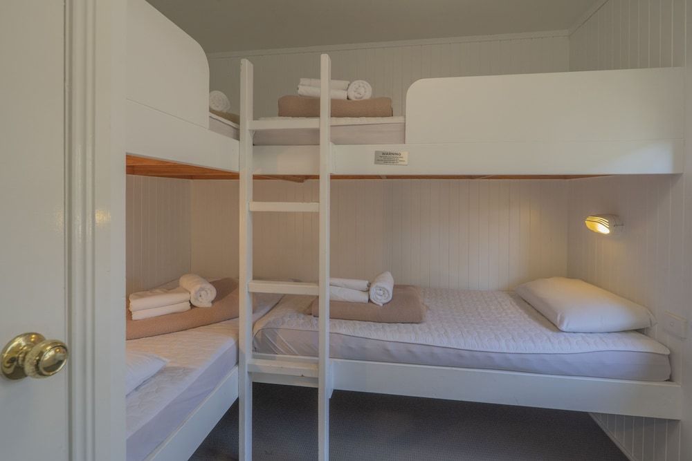 Deluxe Cabin (2BR)