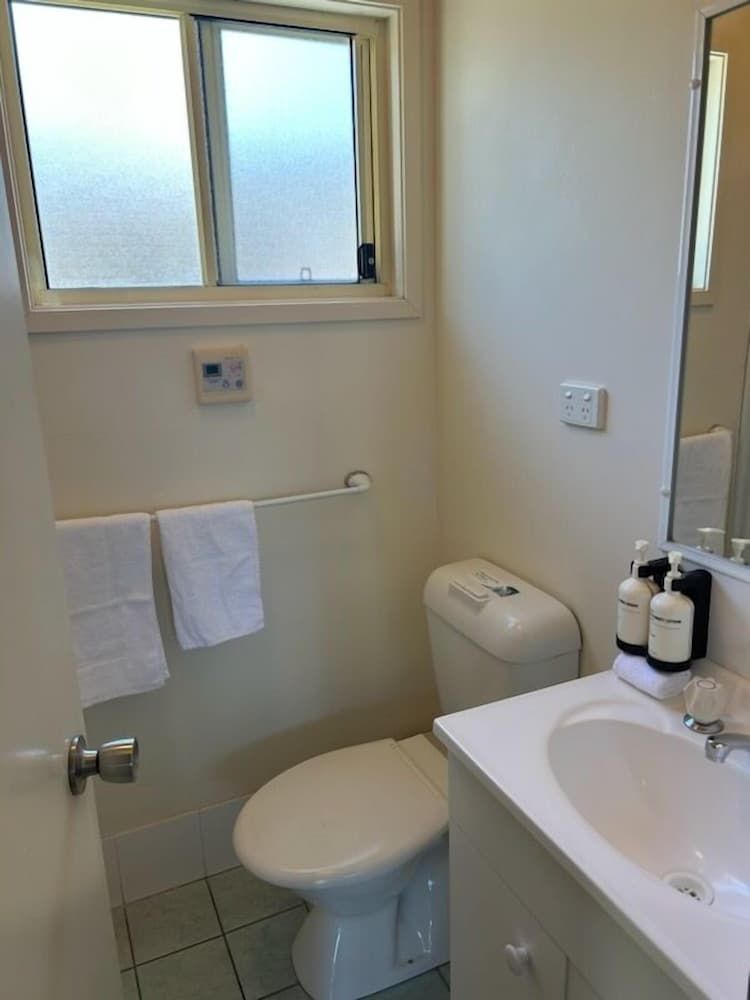 Budget Cabin (2BR-4B)