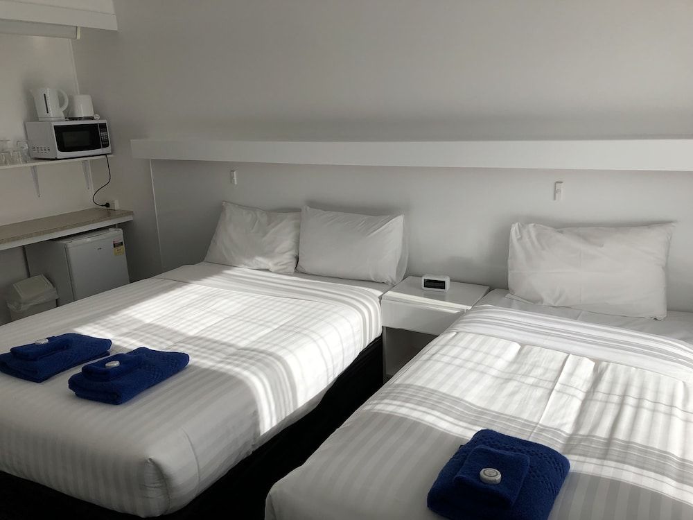 Ship Inn Motel Double or Twin Room 3