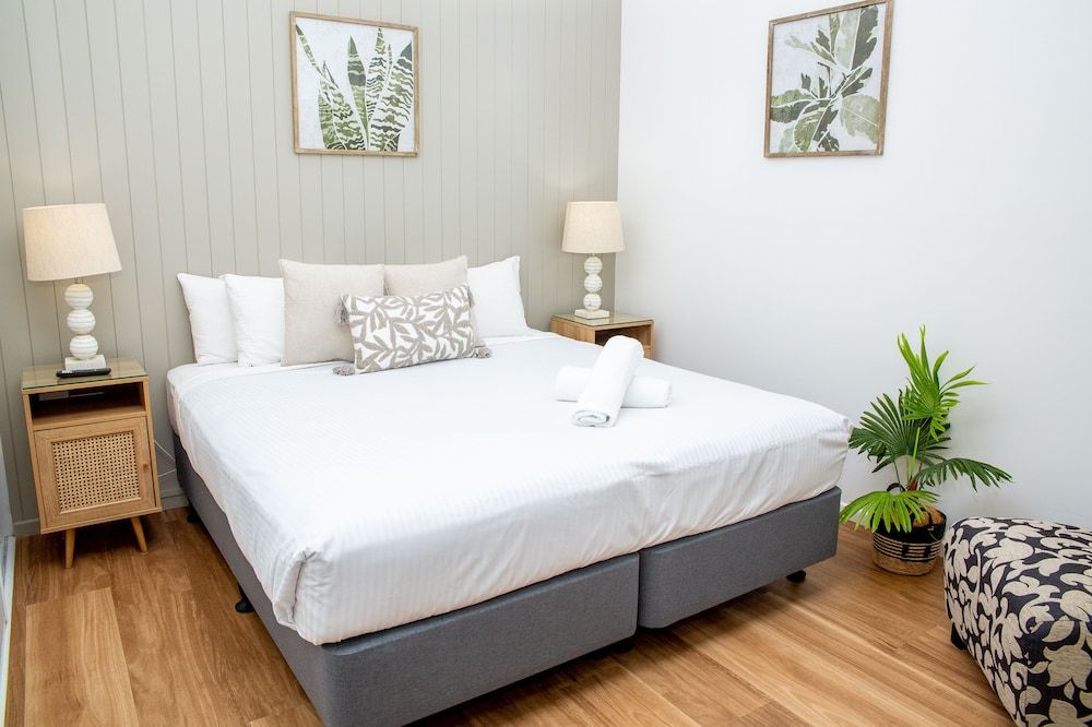 1 Bedroom Deluxe Apartment