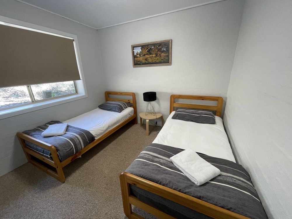 Kianinny Bush Cottages Superior Cottage 4 Guests (1 Queen, 2 singles) 2