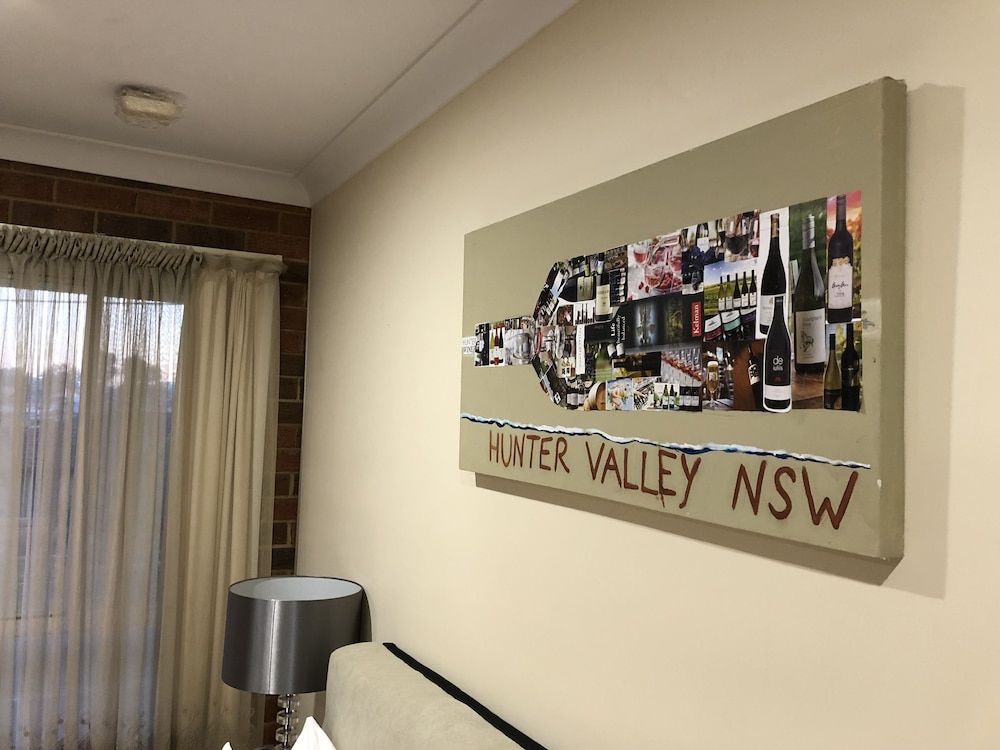 Aussie Rest Motel Deluxe Room, 1 King Bed 11