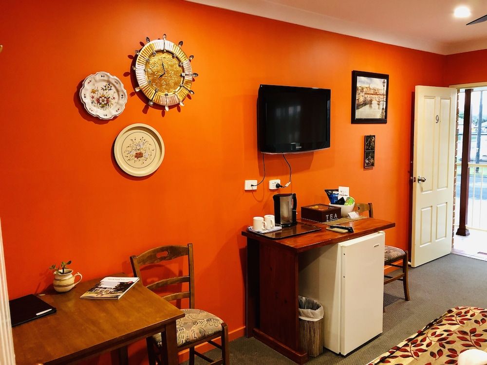 Aussie Rest Motel Twin Room 24