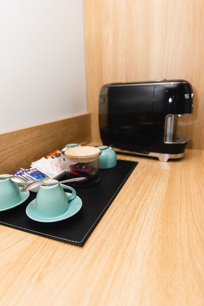 Lakeview Hotel Motel One Queen, One Single, and One Trundle 6