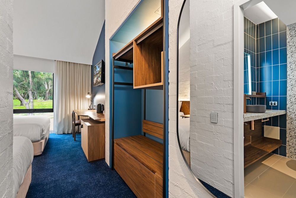 Eden Oak Geelong Guest Room Queen 4