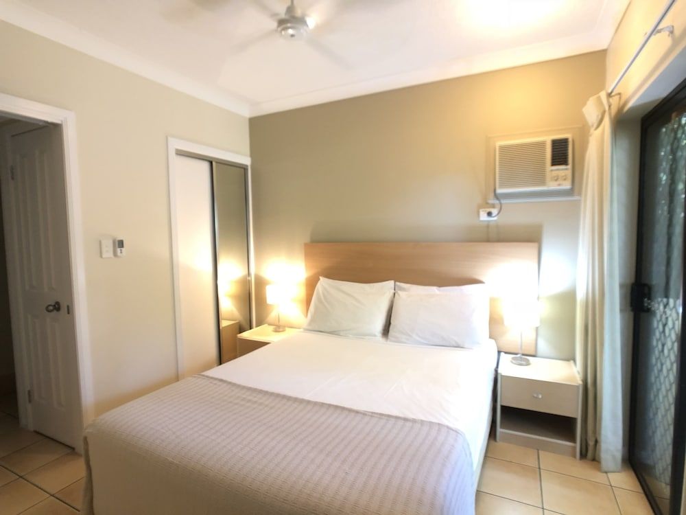 City Plaza Apartments Standard Apartment, 2 Bedrooms 3