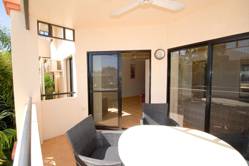 City Plaza Apartments Standard Apartment, 2 Bedrooms 5