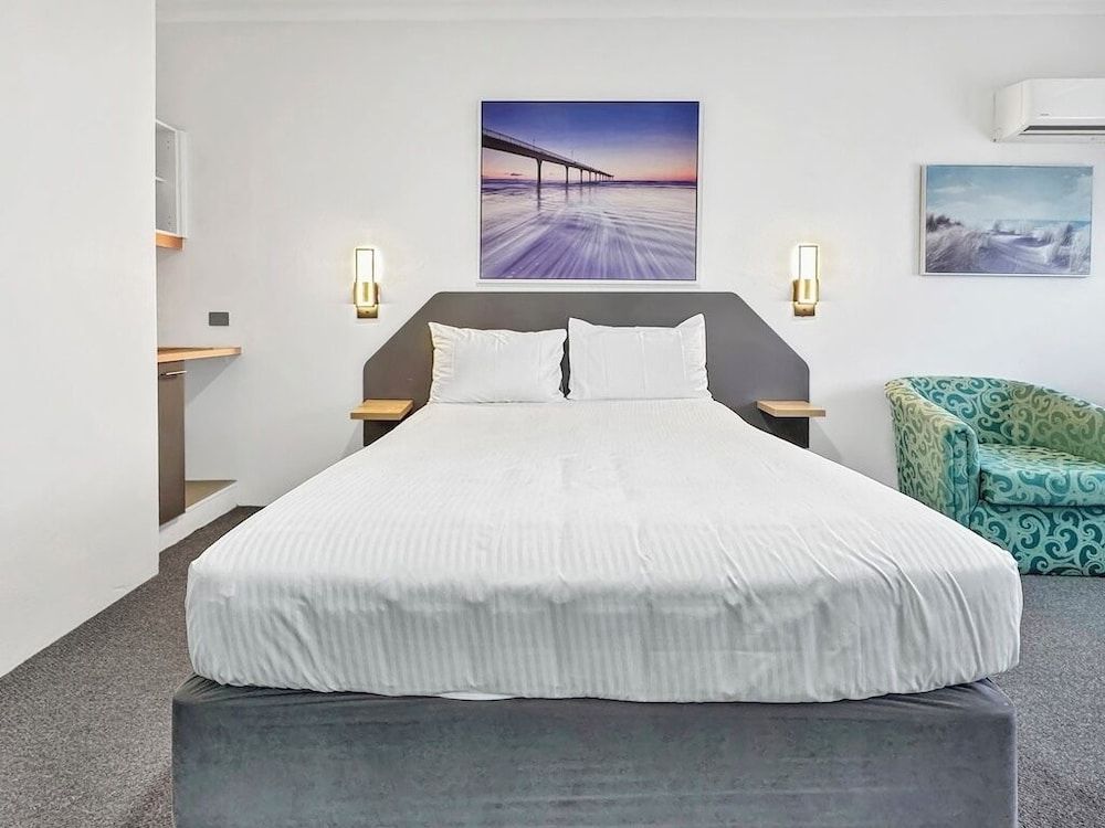 Golden Sands Motor Inn Forster Superior Room, 1 Queen Bed, Non Smoking (Premium queen) 6