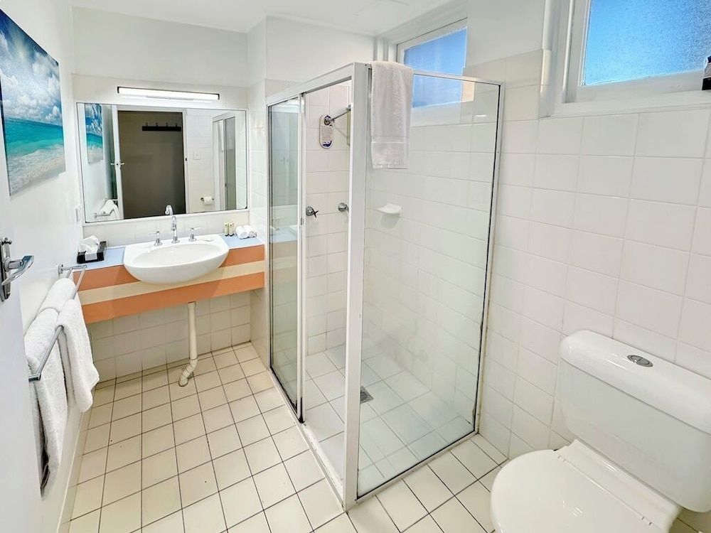 Golden Sands Motor Inn Forster Standard Room, 1 Queen Bed, Non Smoking (Queen standard) 4