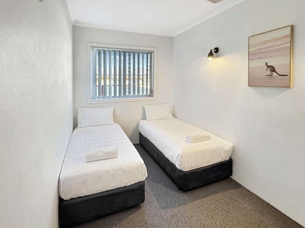Golden Sands Motor Inn Forster Family Quadruple Room, Multiple Beds, Non Smoking 2