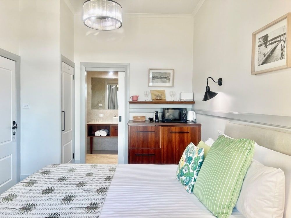 Ocean View Queen (Hotel)