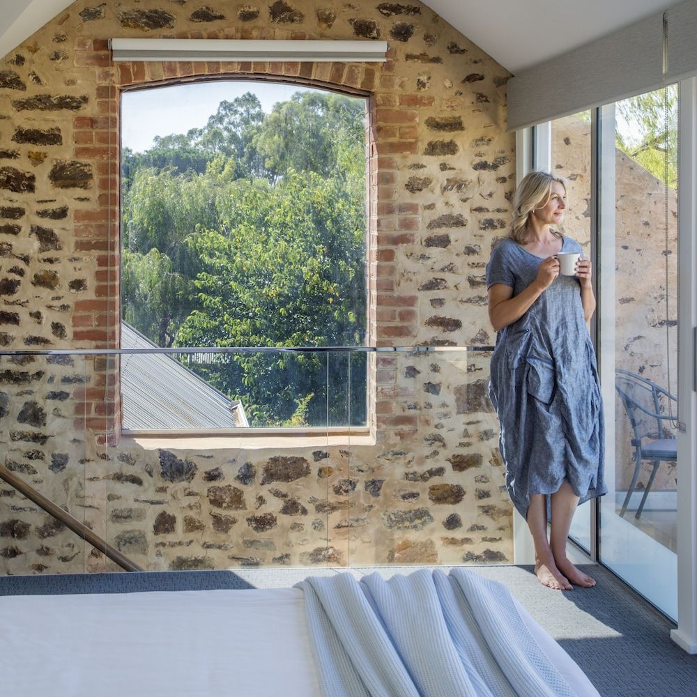 Barossa Shiraz Estate Barn Cottage 4