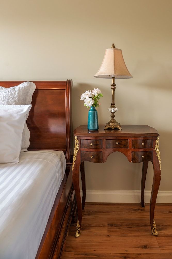 Barossa Shiraz Estate Vines Cottage 2