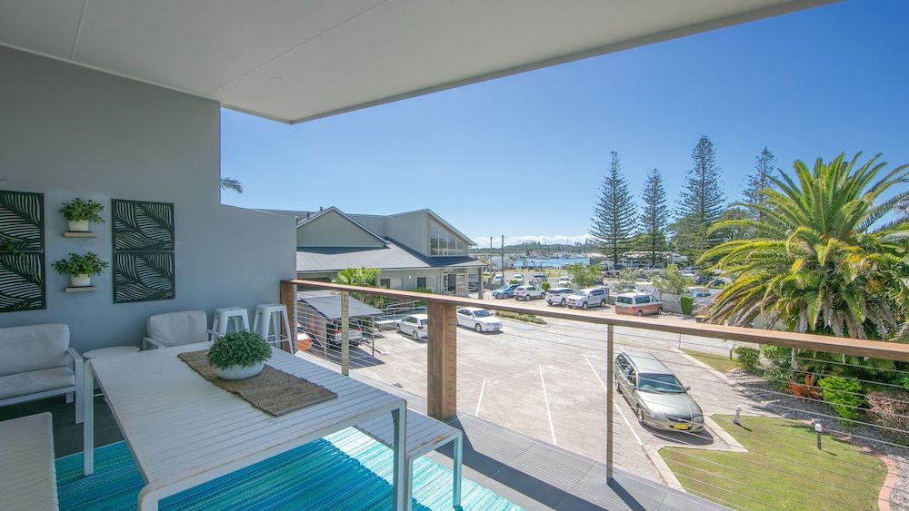 Moby Dick Waterfront Resort Motel 3 Bedroom Townhouse with Marina View (30) 4