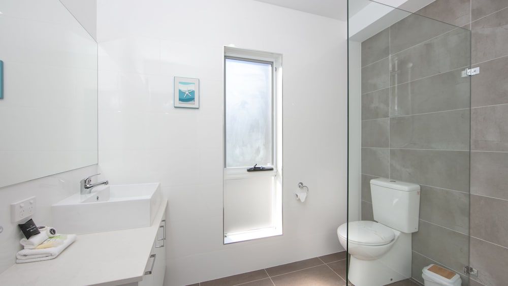 Moby Dick Waterfront Resort Motel 3 Bedroom Townhouse with Marina View (30) 5