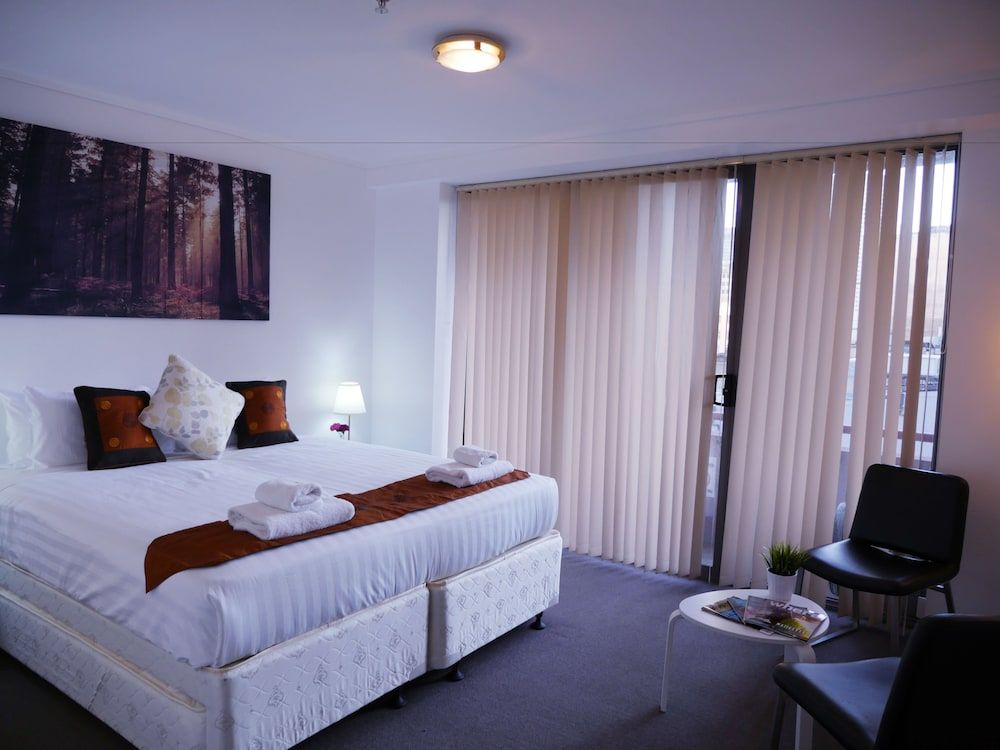 undefined Anchor On Paramount 5