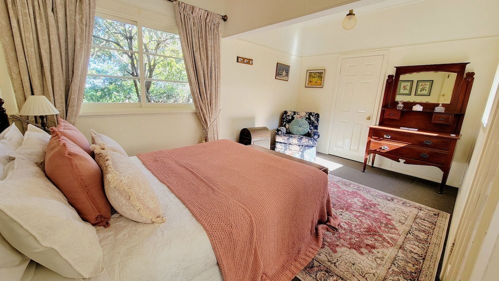 Leura House Priest's Cottage 3