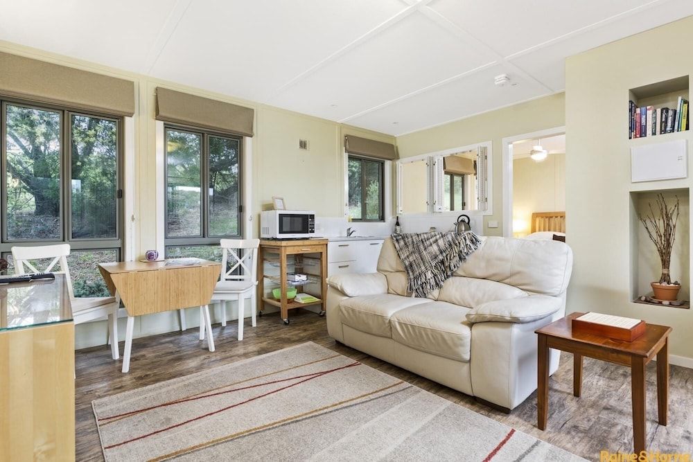 Gisborne Peak Winery Cottages Cottage with Lunch Included - 2 Nights 5