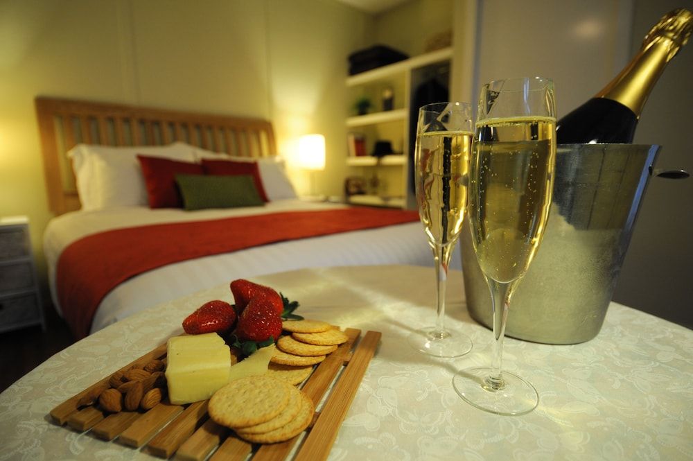 Gisborne Peak Winery Cottages Standard Cottage, 1 Bedroom, Non Smoking, Kitchenette (Cottage Double 1 Night) 2