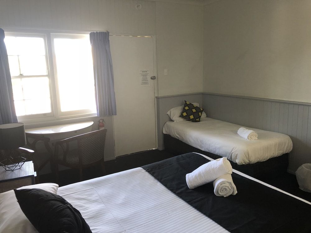 Triple Room, Multiple Beds