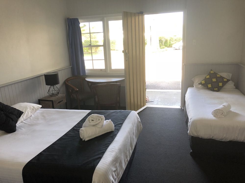 Triple Room, Multiple Beds