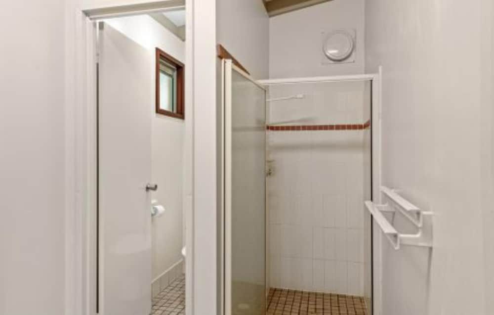 Standard 2 Bedroom Cabin - Pet Friendly