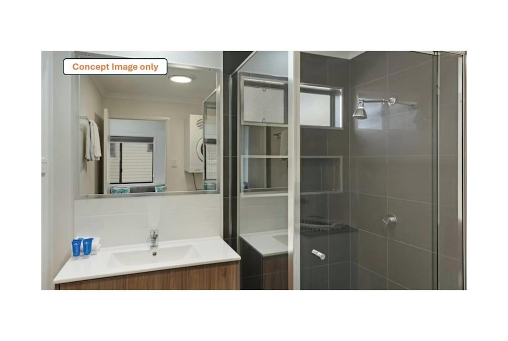 Deluxe 2 Bedroom Access Cabin - Sleeps 4