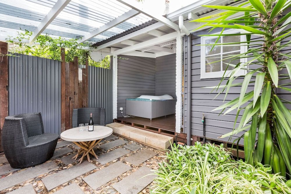 Yallingup Lodge Spa Retreat Standard Room, Balcony (Shiraz Queen Spa) 5