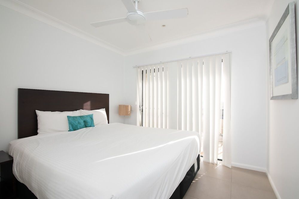 3 Bedroom Ocean Front Apartment Top Floor