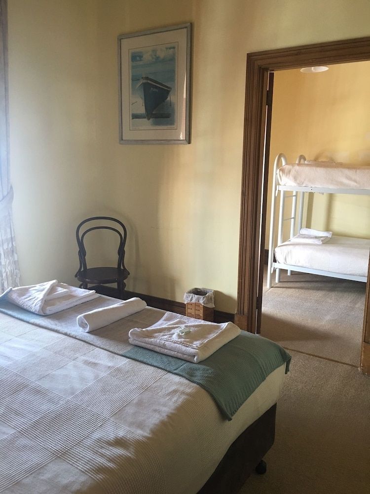 Family, Queen and Twin, Shared Bathroom, Shared Room