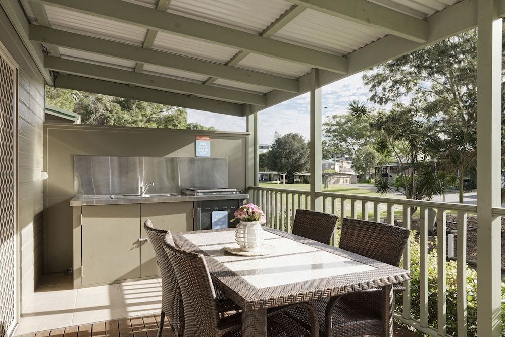 Discovery Parks - Harrington Deluxe 2 Bedroom Cabin 5