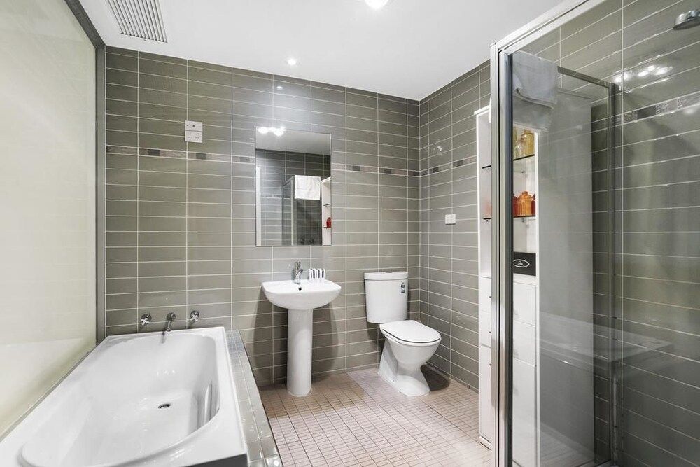 Anchor on Collins Deluxe Apartment, 3 Bedrooms 10