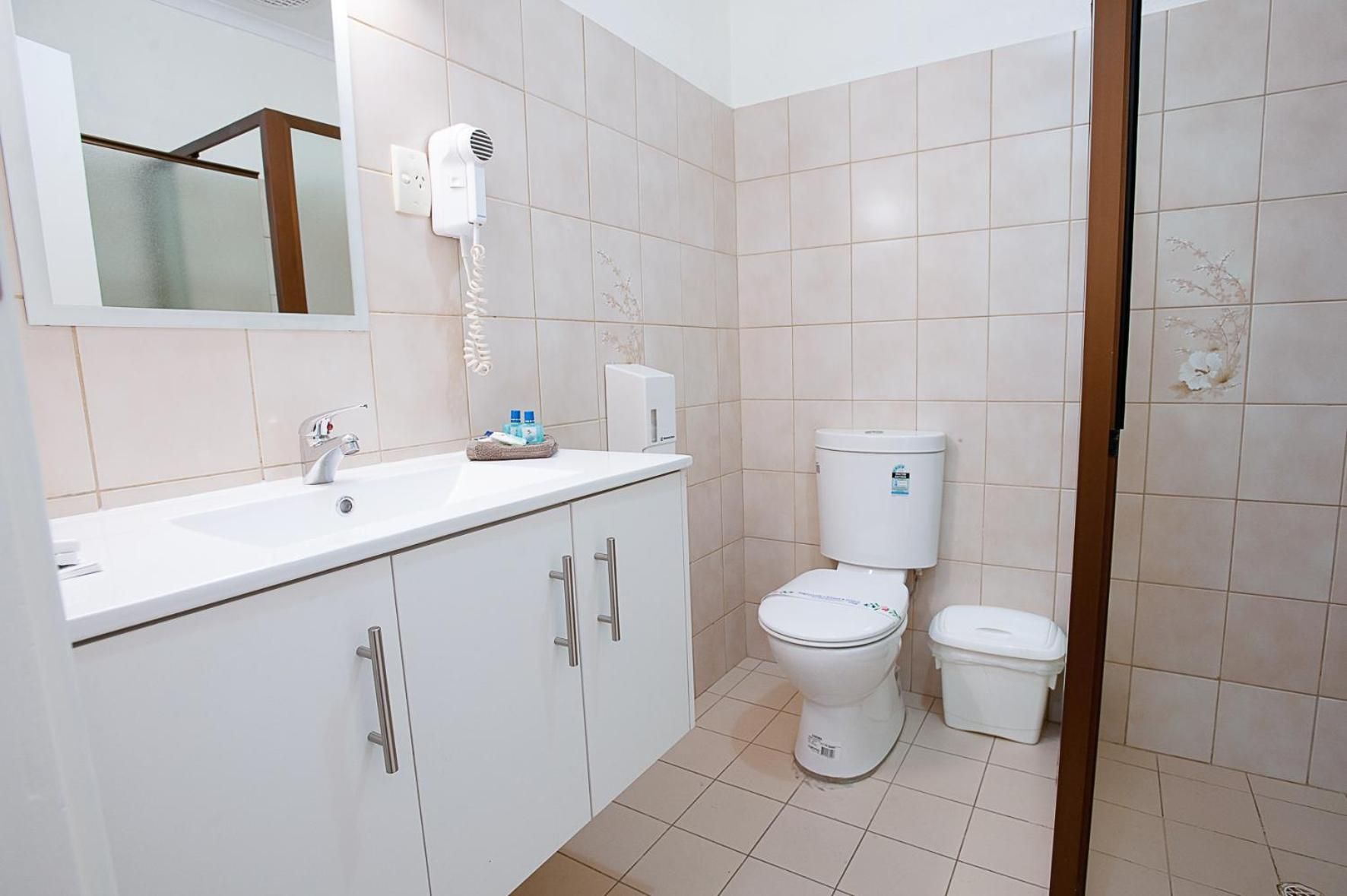 Deluxe Twin Suite