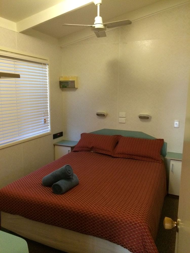 Brighton Beachfront Holiday Park Oceanview Spa Villa