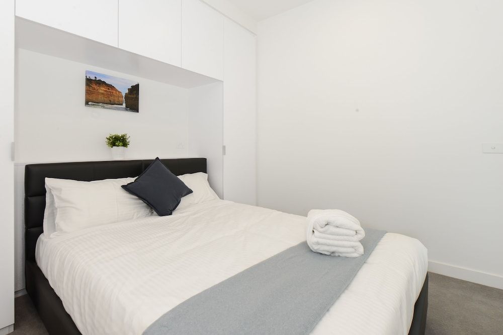 undefined Mono Apartments on La Trobe 5