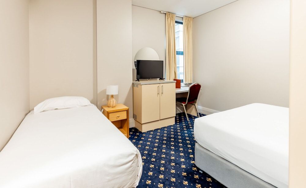 Hotel Coronation Triple Room 2