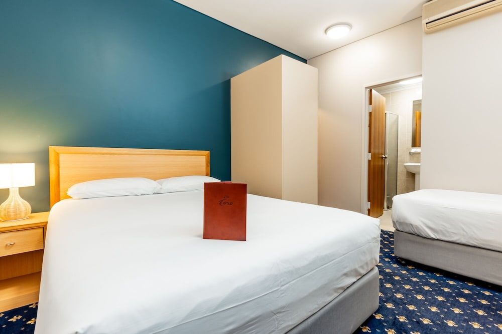 Hotel Coronation Triple Room 4