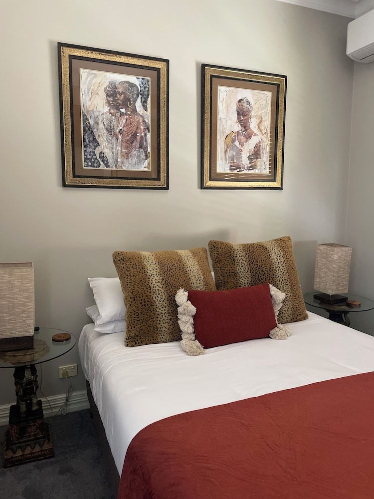 CocknBull Boutique Hotel 1 Bedroom Emmylou Suite