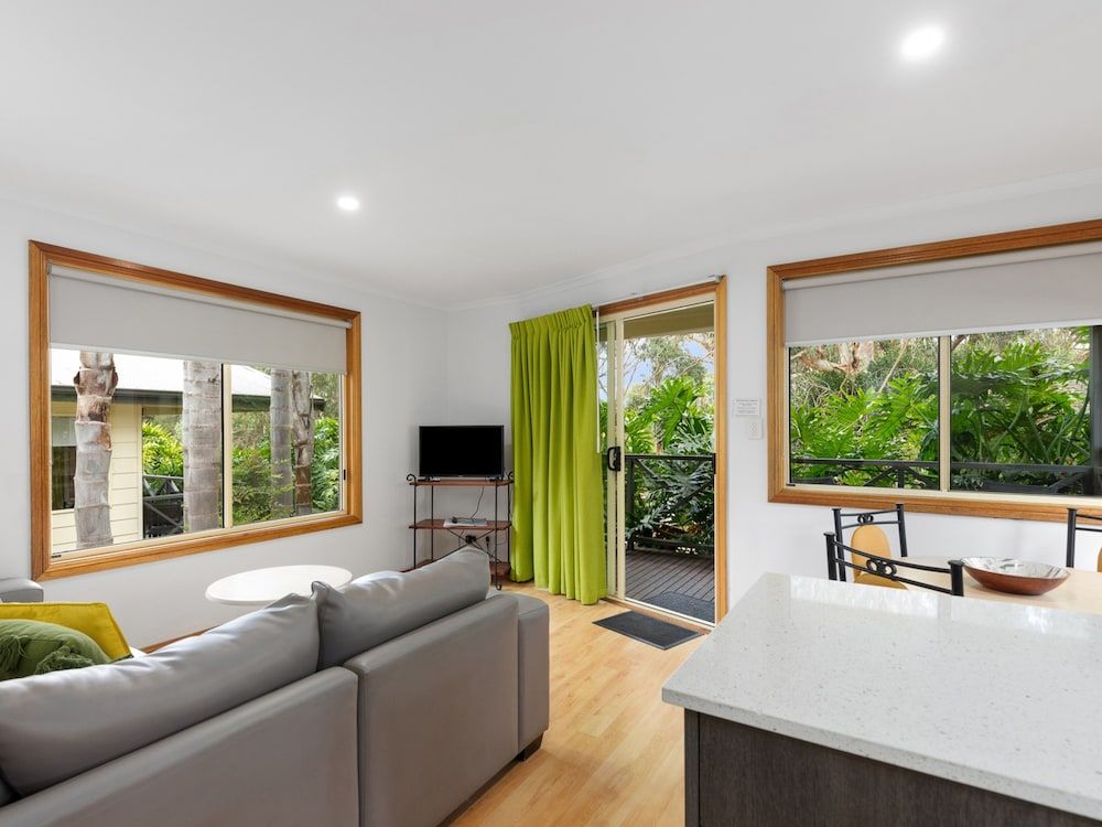 Blue Lake Holiday Park 2 Bedroom Bungalow 3