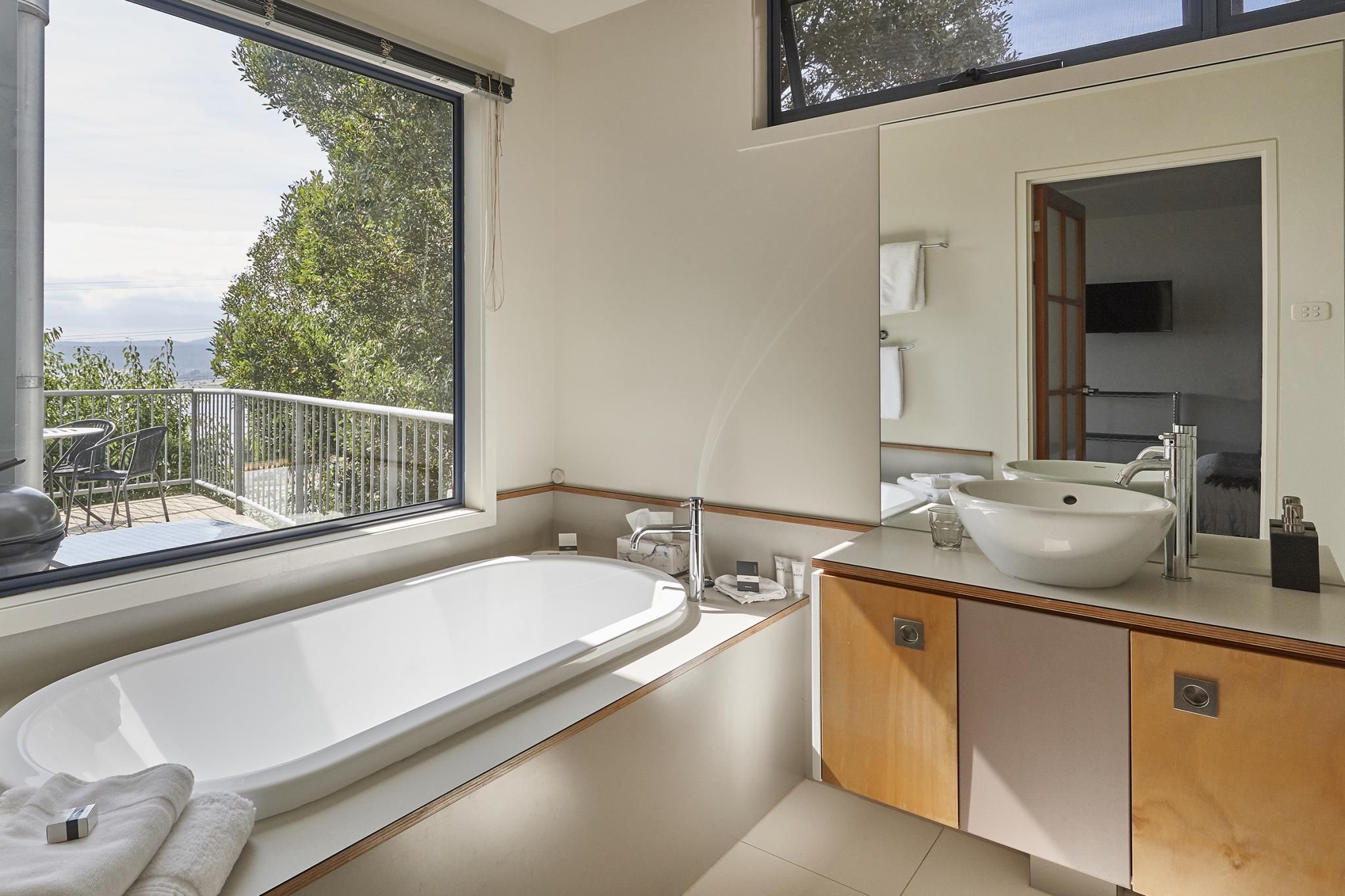 Luxury Vines 1 Bedroom