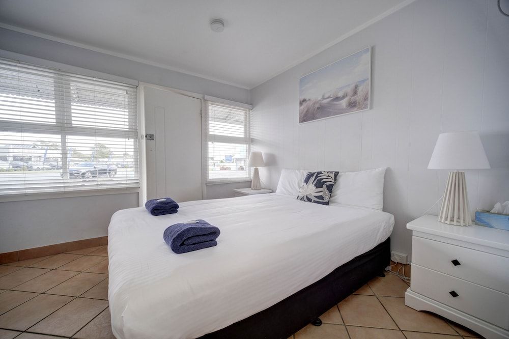 Standard Room (Queen Room)