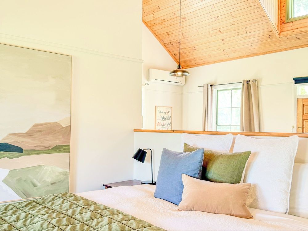 Clonmara Country House & Cottages Standard Suite, 1 Bedroom, Non Smoking, Refrigerator & Microwave 2