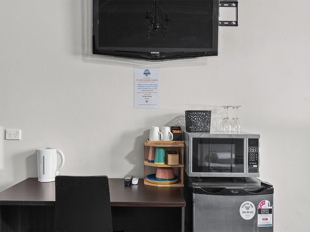 Siesta Villa Deluxe Spa Suite Lake View Balcony 21