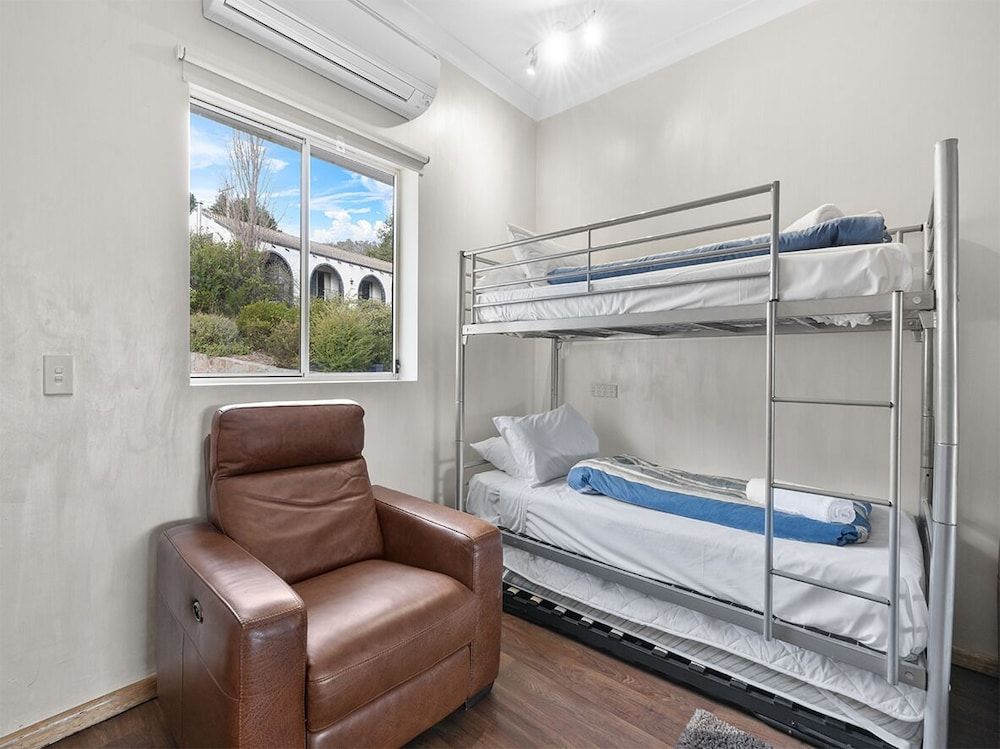 Siesta Villa Deluxe Spa Suite Lake View Balcony 5