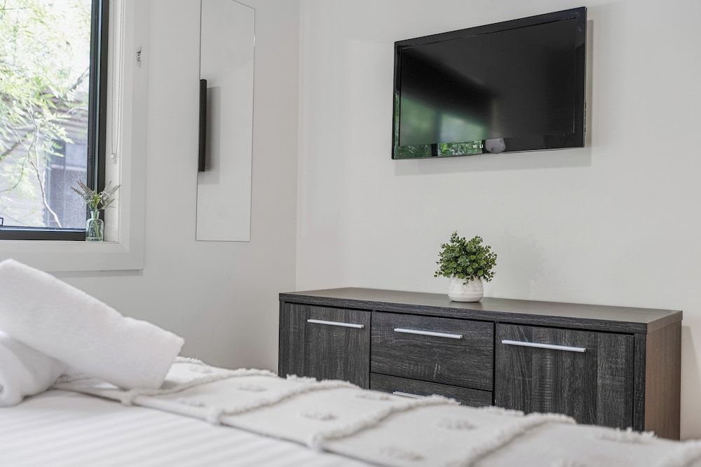 Tasman Holiday Parks - Moama on the Murray 2 Bedroom Premium Villa 3