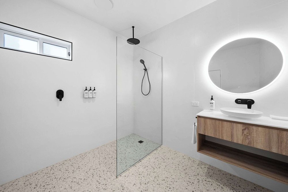 Econo Lodge Border Gateway Wodonga Room, Multiple Beds, Non Smoking 2