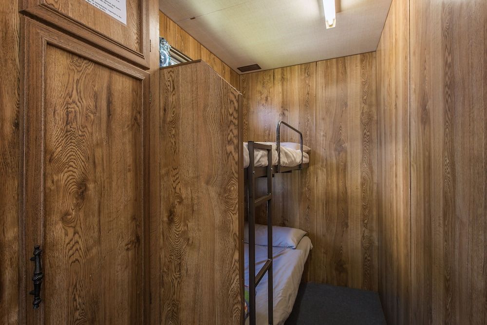 Discovery Parks - Lake Hume, New South Wales Economy 2 Bedroom Cabin - Sleeps 4 3