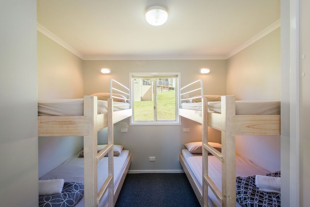 Discovery Parks - Lake Hume, New South Wales Superior 2 Bedroom Cabin