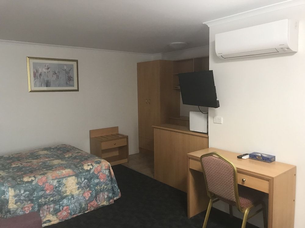 Edgecliff Lodge Motel Double Bed Room 3