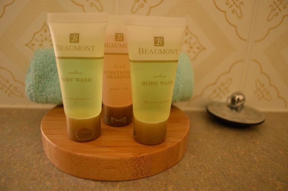 Port O'call Motel Basic Room (Queen and Single Bed) 4